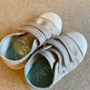Zara size 20 baby shoes